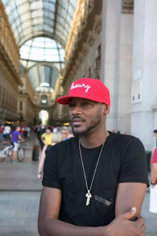 Photos: See What 2face Idibia Was Spot Doing In The Street After He Flew From SA to Milan 